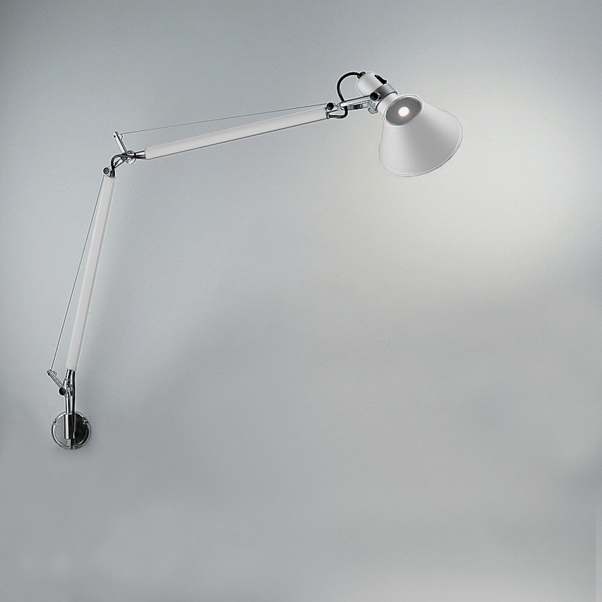 TOLOMEO CLASSIC WALL LAMP WITH J BRACKET