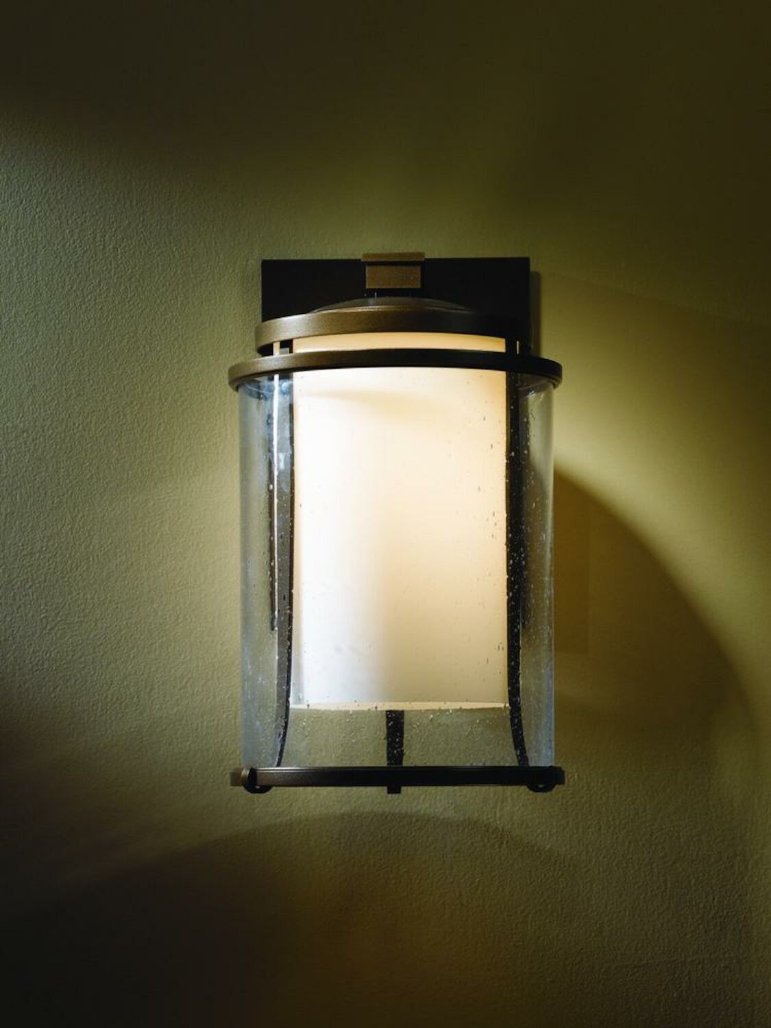 MERIDIAN LARGE OUTDOOR SCONCE